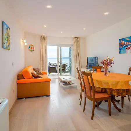 Appartement Front In *