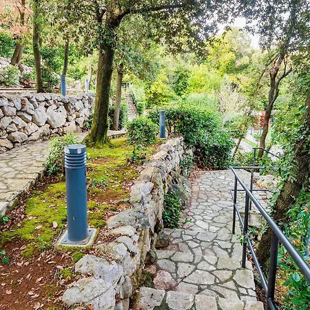 Front In * Mošćenička Draga