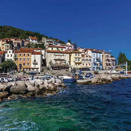 Front In * Mošćenička Draga
